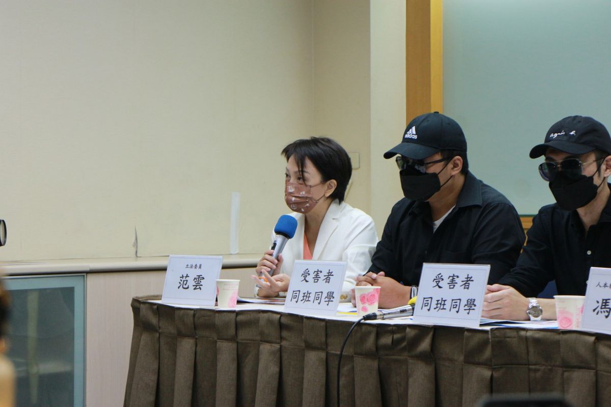 ▲多位A小姐的國中同學站出來，指控當年導師透過言語暴力、團體至上、樹立威權的交織控制，分化班上男女同學，孤立A小姐。（圖／翻攝人本教育基金會臉書，2022.09.02）