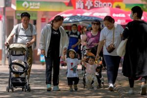 ▲不只有人口老化問題，中國近年新生兒數量也顯著減少，人口紅利正在日漸消逝。資料照。（圖／美聯社／達志影像）