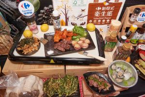 家樂福中秋烤宴開跑,烤肉界的台日韓大戰一觸即發。(圖/家樂福提供) ▲家樂福中秋烤宴開跑,烤肉界的台日韓大戰一觸即發。(圖/家樂福提供)