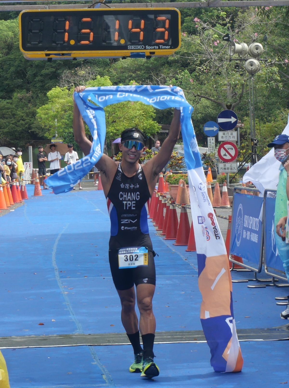 ▲亞培國手張家豪首度在梅花潮奪下標準鐵人金牌。鐵人三項協會提供