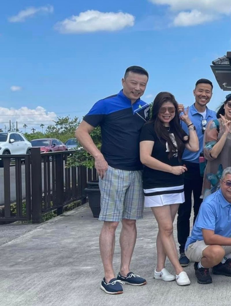 ▲林煒身形略顯幸福肥，看起來過得相當愜意。（圖／翻攝自劉灼梅臉書）