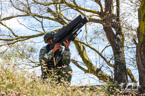 114年國防報告書曝光！反制中共無人機襲擾　國軍4步驟應處
