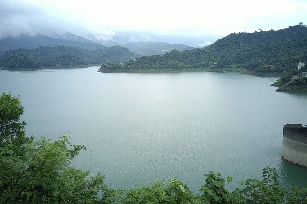 ▲颱風軒嵐諾外圍環流為南部山區帶來降雨，曾文水庫集水區近3天來累積雨量超過100毫米，4日蓄水率回升到5成以上。（南區水資源局提供）中央社記者楊思瑞台南傳真 111年9月4日