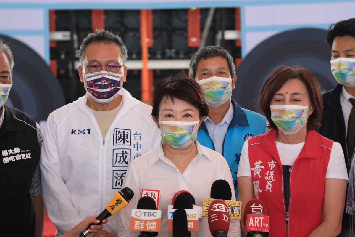 ▲台中市長盧秀燕被媒體問到陳時中馬桶影片事件，以「免治馬桶或許可以，但性騷擾萬萬不可！」16字回應。（圖／台中市政府提供，2022.09.05）