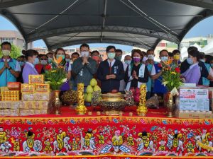 ▲高雄市市長陳其邁今天出席梓官區通安大橋動土典祈求工程如期如質、平安順利圓滿完成。(圖/高市府提供) ▲高雄市市長陳其邁今天出席梓官區通安大橋動土典祈求工程如期如質、平安順利圓滿完成。(圖/高市府提供)