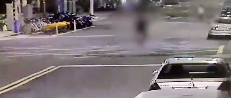 ▲北市一名男子深夜尾隨女子，佯裝問路後趁四下無人性侵得逞。（圖／翻攝畫面）