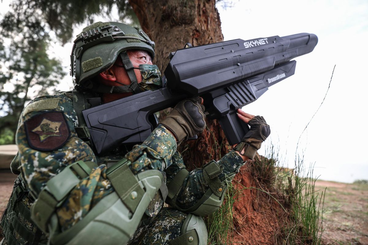 ▲經過一週的延宕後，陸軍終於緊急調用無人機干擾槍支援金門防務。（圖／翻攝自NMA）