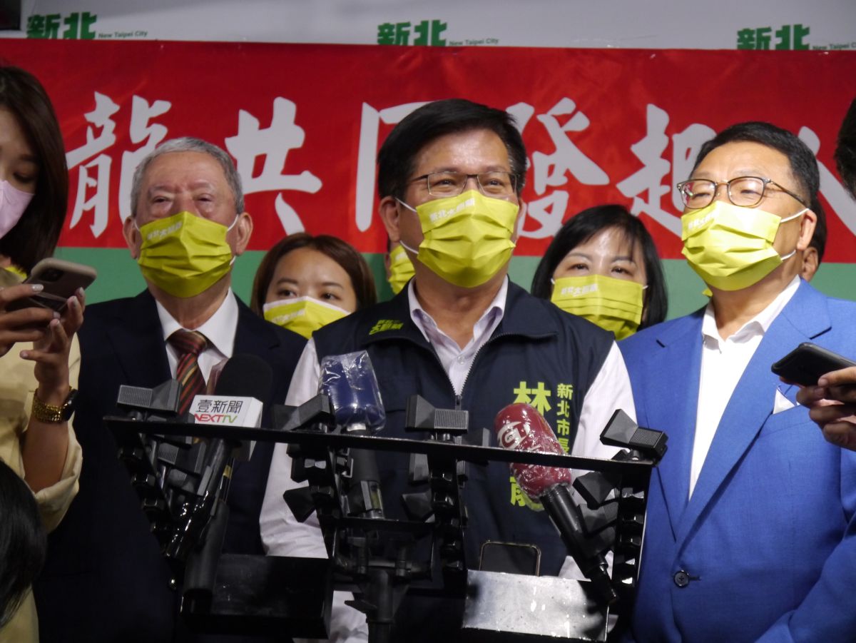 ▲針對侯友宜出書出書談到將五股垃圾山變成夏綠地，林佳龍批拆違建警察就會做，呼籲侯友宜做市長要有高度。（圖／記者吳嘉億攝，2022.9.5）