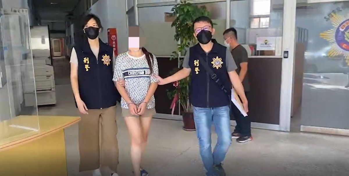 ▲李姓女藥頭遭通緝期間仍持續販毒，高市刑大日前在其住處起出各式毒品，全案依違反毒品危害防制條例移送偵辦。（圖／記者郭凱杰翻攝）
