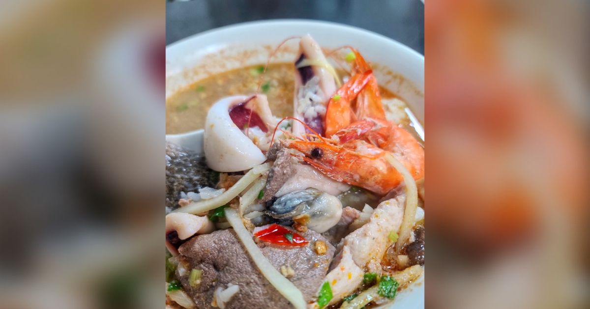 ▲滿滿配料的海鮮粥，竟然只賣140元，而且地點還在新竹，您相信嗎？（圖／翻攝《爆廢公社公開版》）