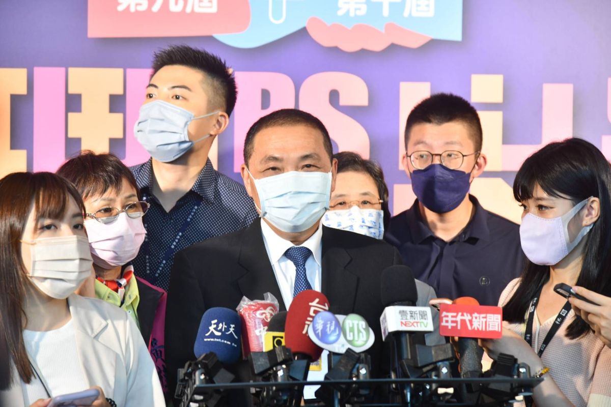 ▲侯友宜出席新北市第9屆暨第10屆護理傑出獎頒獎典禮，受訪表示2024勇於承擔是指做事的態度。（圖 ／記者吳嘉億攝，2022.9.7）