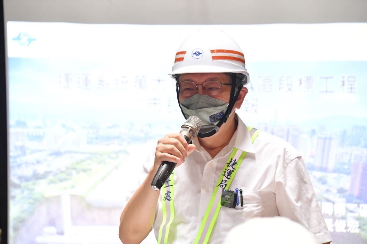 ▲台北市長柯文哲視察捷運萬大線加蚋站暨穿越新店溪至新北永和永平國小站長隧道工程。（圖／北市府提供）