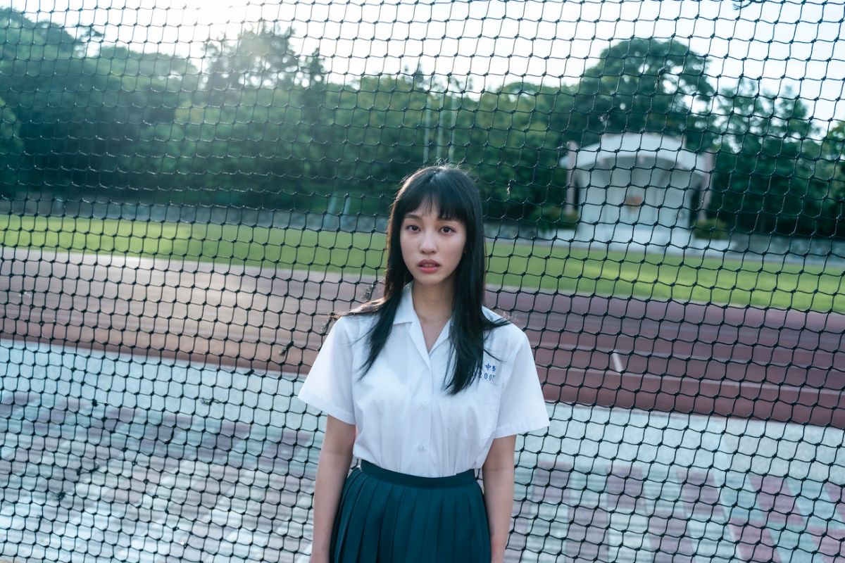 ▲王渝萱在電影《小藍》中，有精湛的演出，被稱為「怪物少女」。（圖／奇葩娛樂提供）