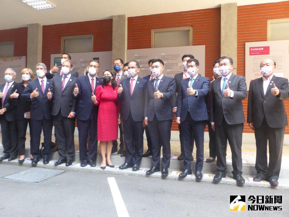 ▲美國民主黨眾議員、軍事委員會情報暨特種作戰小組副主席莫菲（Stephanie Murphy）率團訪台，前往立法院拜會。（圖／記者呂炯昌攝，2022.09.08）