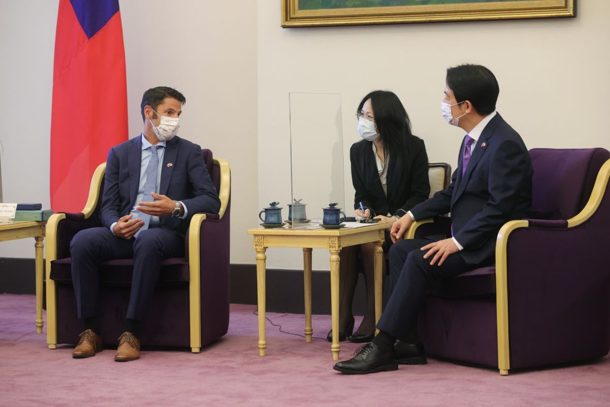 ▲賴清德今（8）日上午接見「法國參議院歐洲事務委員會副主席貝勒發（Cyril Pellevat）訪團」，感謝法國對民主台灣的支持。（圖／總統府提供）