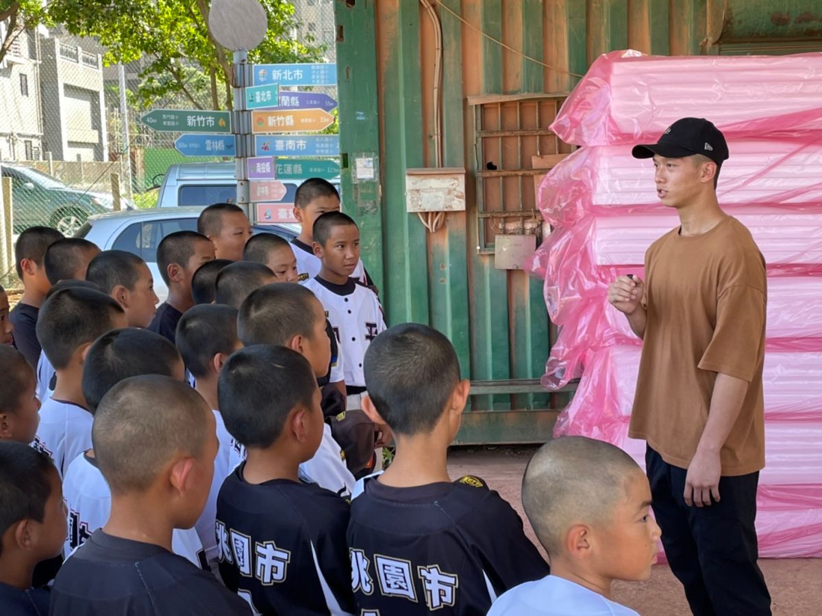 ▲曾子祐回饋母校。（圖／吳政紘攝）