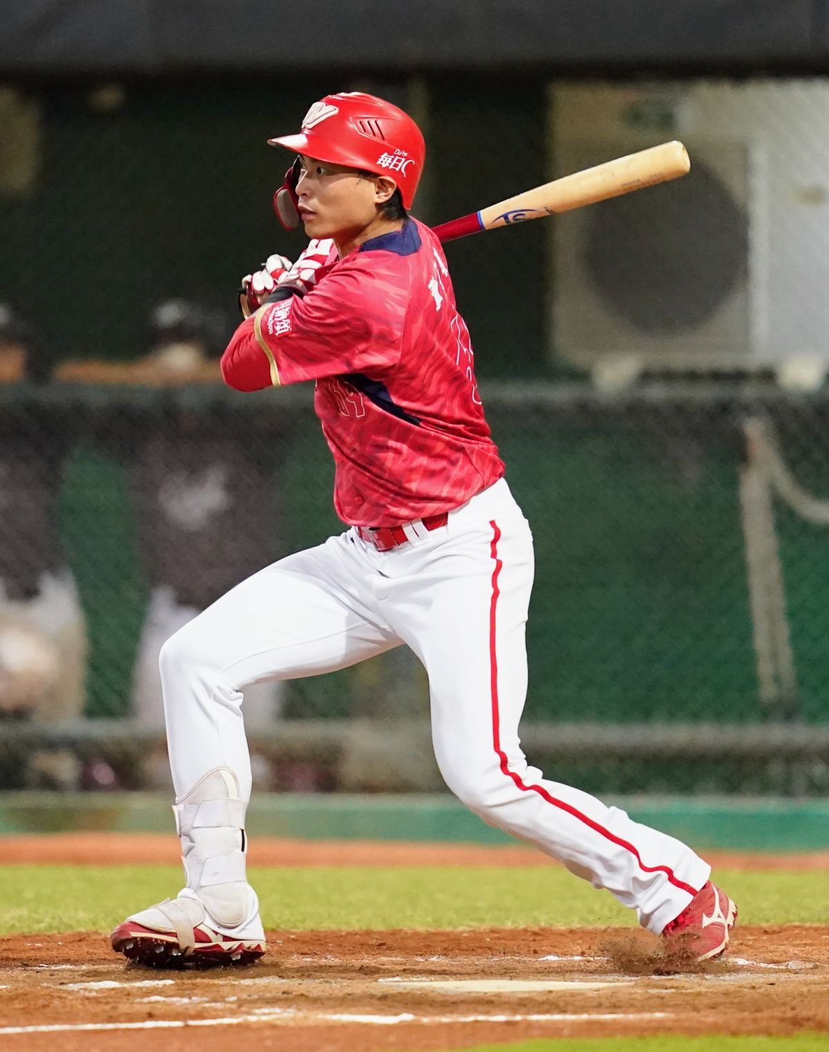 ▲味全龍外野手董秉軒開轟追平比數(圖/味全龍球團提供)