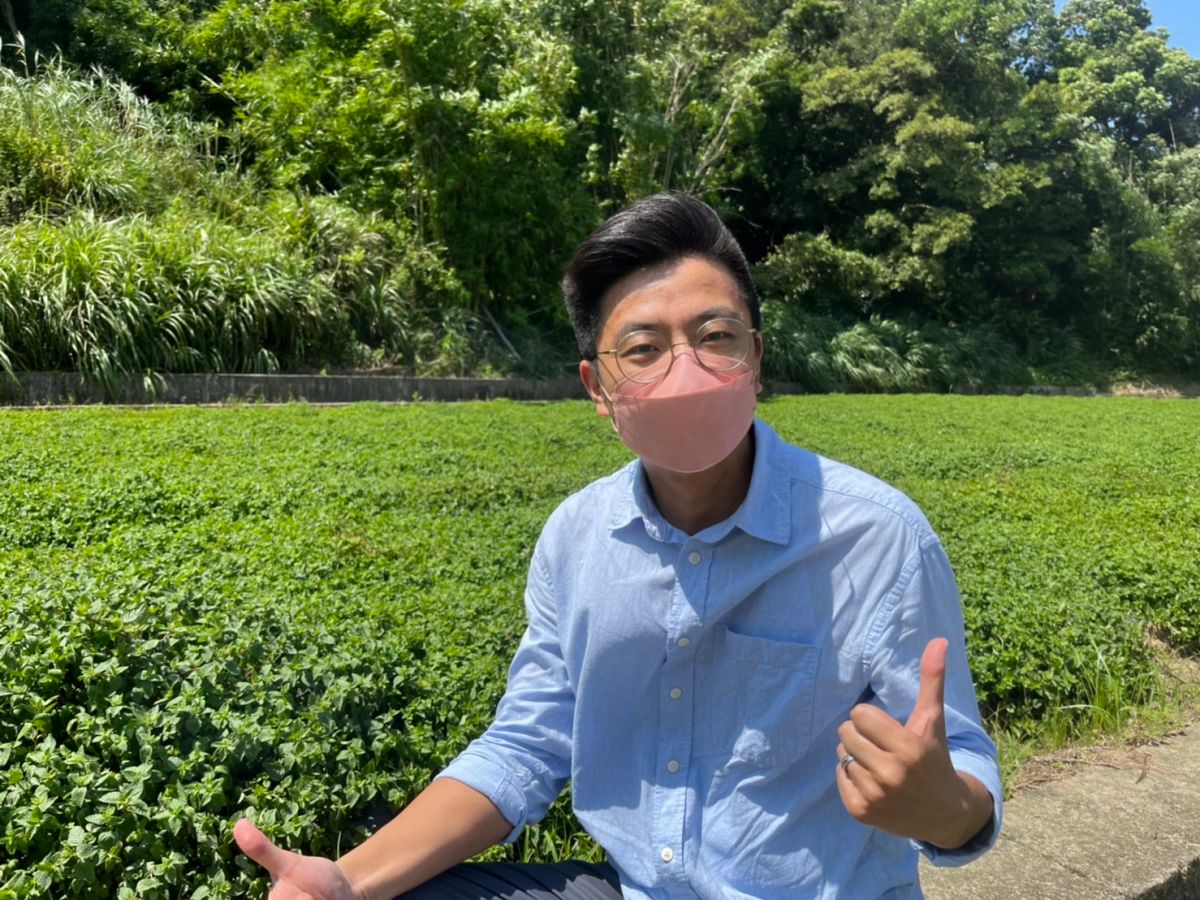 ▲民進黨新竹縣長候選人周江杰提出「推動成立關西仙草休閒農業區」政見