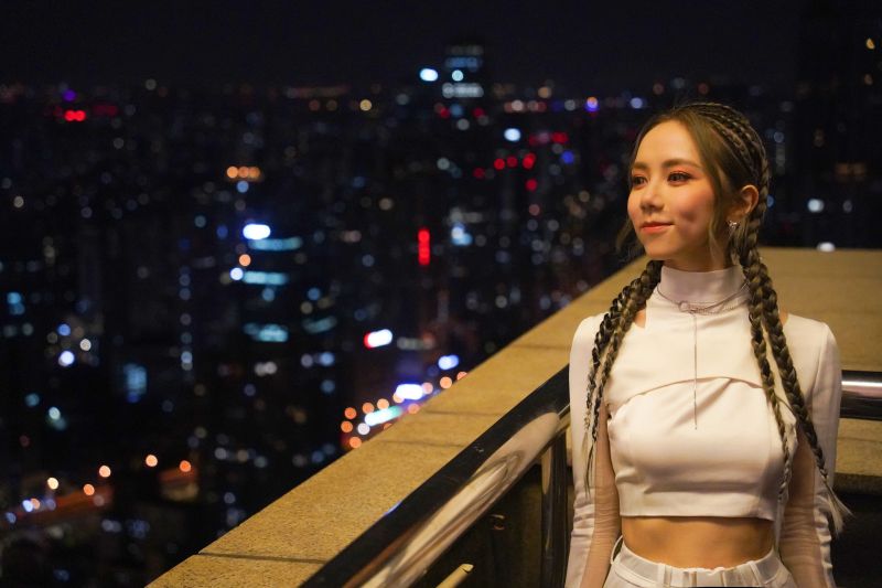 鄧紫棋喊李榮浩乾爹!半路認父原因曝 竟看上他的房