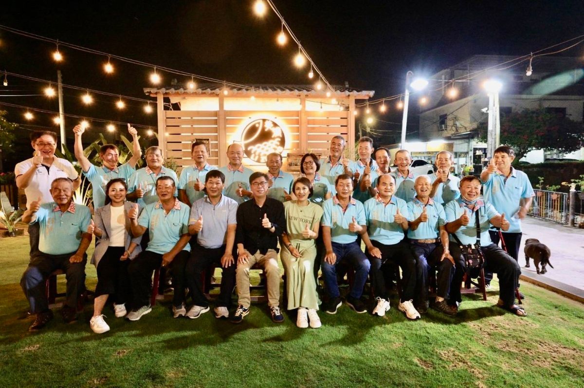 ▲陳其邁與美濃19里里長座談，與會里長們表示將成立挺邁後援會，力挺陳其邁連任。（圖／翻攝畫面）