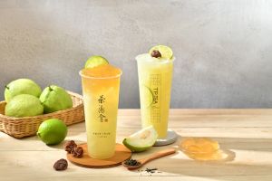 中秋烤肉「解膩手搖飲」懶人包!冬瓜檸檬冰沙買ㄧ送ㄧ ▲茶湯會中秋節「全品項」買四送一!左起:芭樂檸檬綠茶、鮮桔甘梅檸檬綠茶。(圖/茶湯會提供)