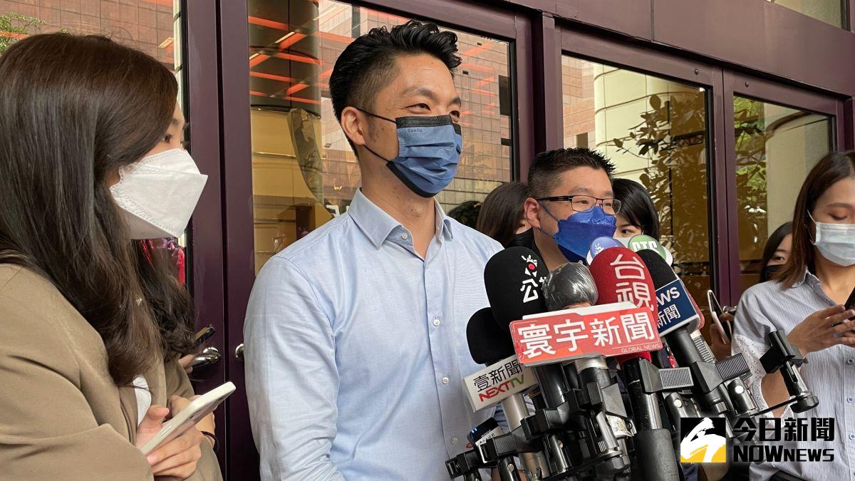 ▲針對慈濟揭露「買疫苗遭看衰」一事，蔣萬安11日受訪時回應，直言整個過程當中政府百般阻撓外界購買疫苗，買到以後陳時中又要攬功。（圖／記者丁上程攝，2022.09.11）