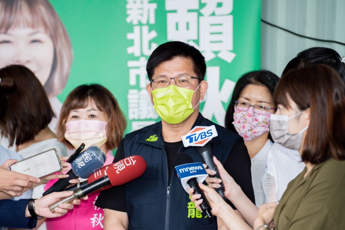 ▲林佳龍受訪強調侯友宜是新北市防疫最高指揮官，是做最後決定的負責人，面對監察院的調查，呼籲侯市長應出面說清楚。（圖／林佳龍競選辦公室提供）