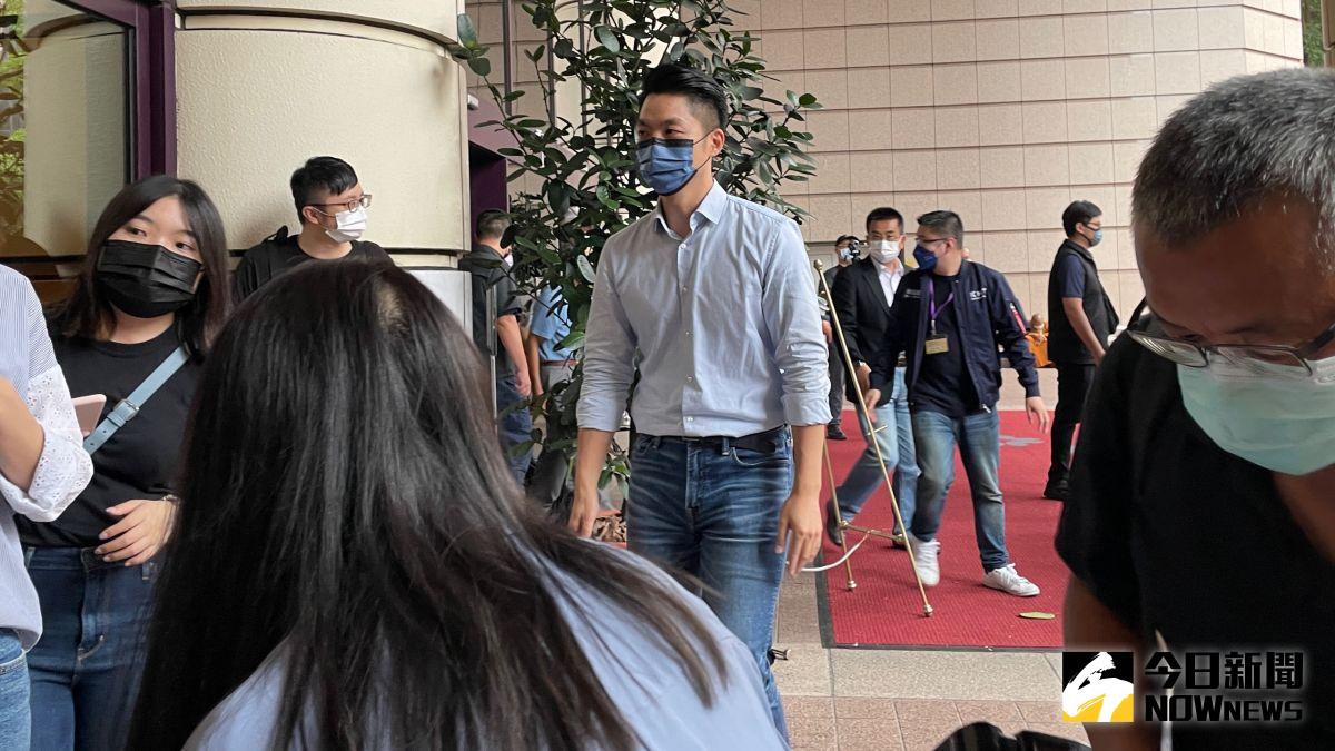 ▲針對競選團隊內部多頭馬車的說法，蔣萬安11日受訪時表示，選舉期間分化言論不會少，不過團隊內部也不會被見縫插針。（圖／記者丁上程攝，2022.09.11）