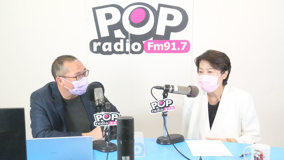 ▲台北市長參選人黃珊珊12日接受廣播媒體專訪，直言中央政府刻意阻擋國外疫苗進口，怒批「政府謀財沒關係，但不進疫苗就是害命。」（圖／pop radio提供）