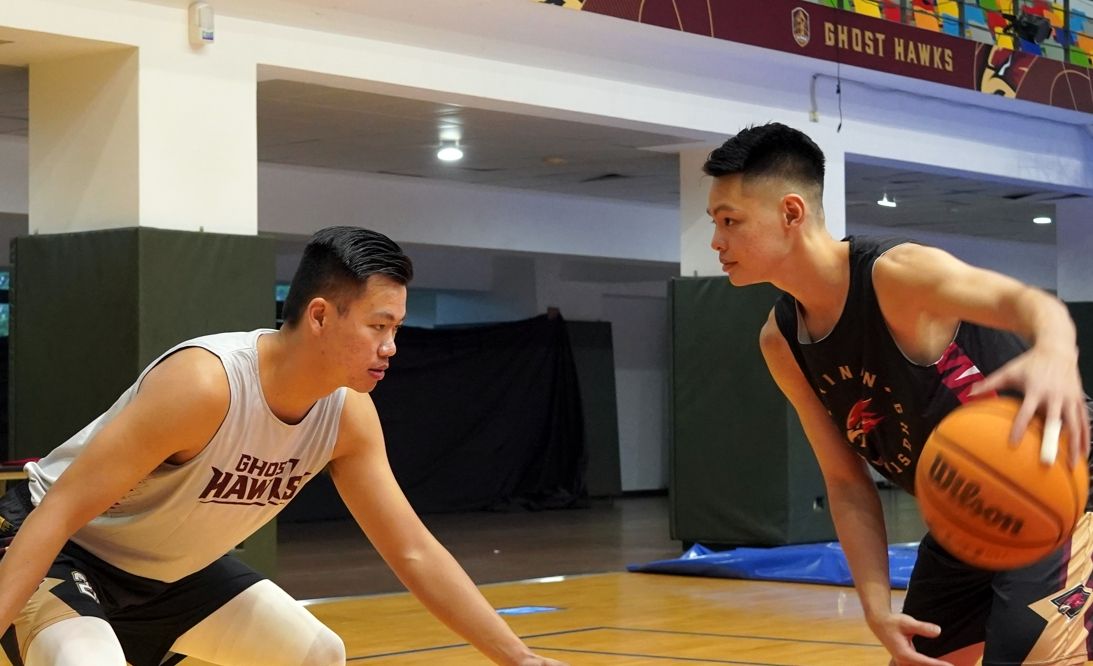 ▲臺南台鋼獵鷹兩大新秀谷毛唯嘉（右）、韓杰諭（左）可望在跨聯盟籃球邀請賽獲得。聯盟提供