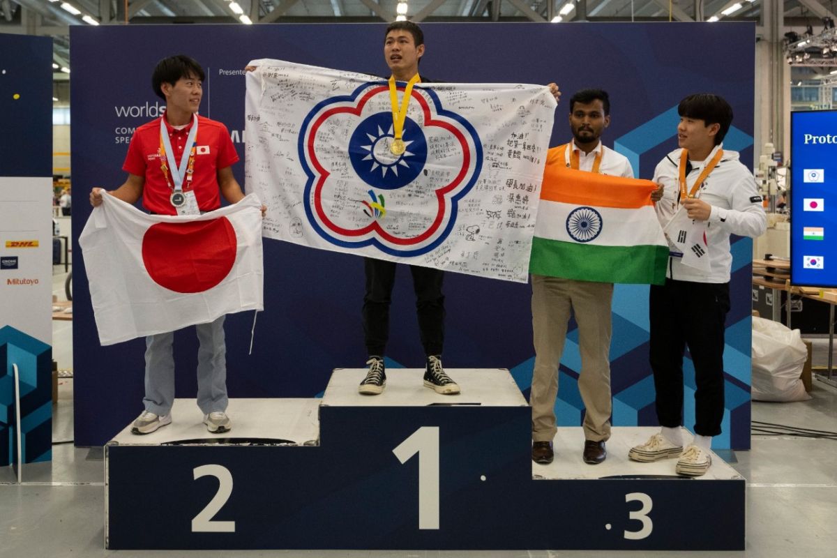 ▲2022國際技能競賽昨（11）日晚間傳來捷報，國手雷豐嶽為我國獲得首面金牌。（圖／勞動部提供）