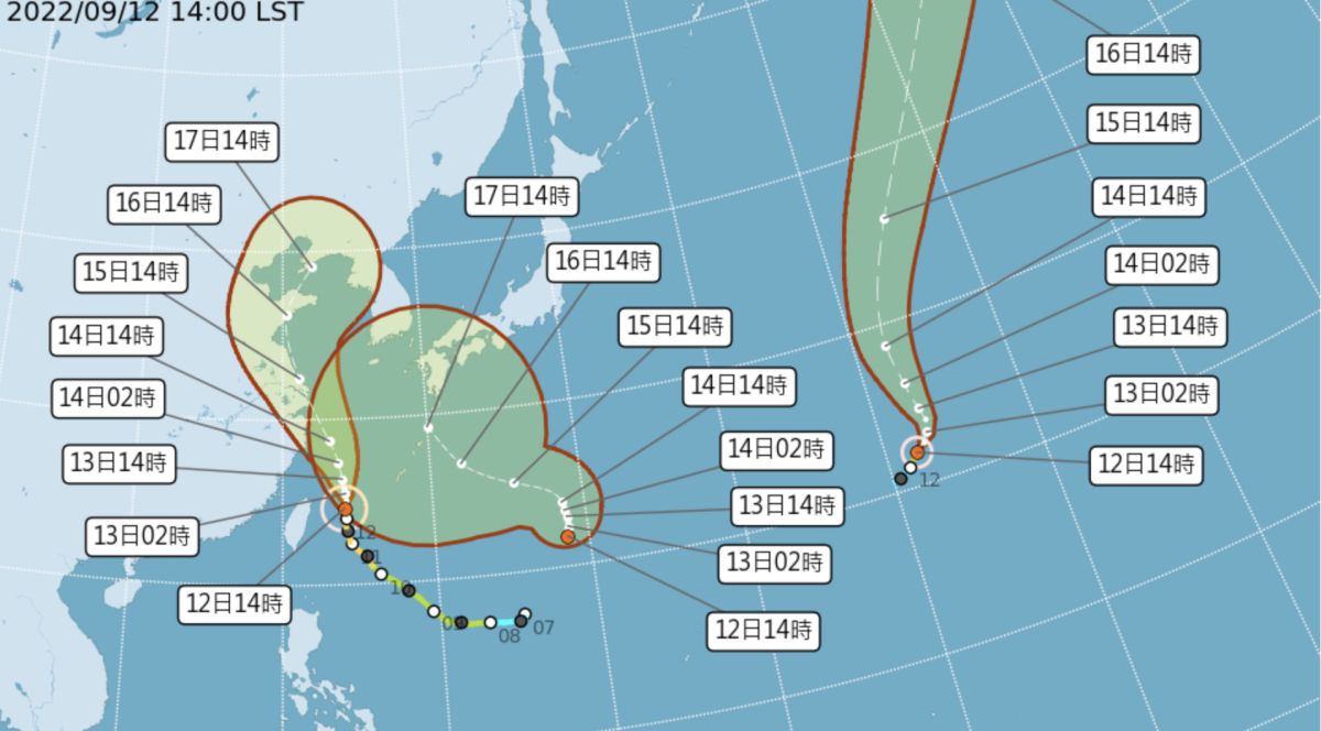 ▲今日下午2時在硫磺島西南方海面上又有一個熱帶性低氣壓生成，氣象局預估48小時內有機會發展成為輕度颱風，太平洋上恐出現三颱共舞的現象，（圖／翻攝中央氣象局官網）