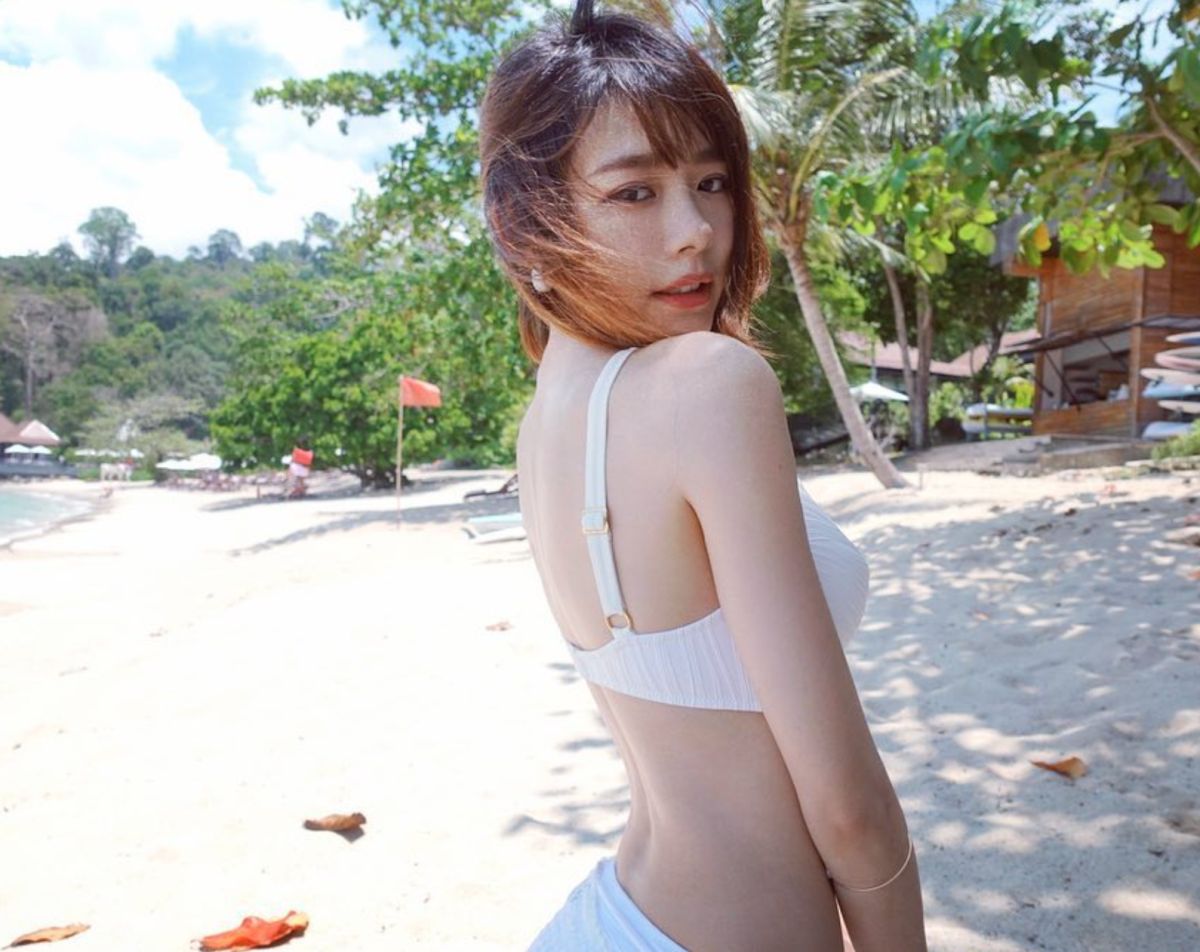 ▲林明禎昨（11）日PO出「露美背轉圈的影片」，還大秀長腿，也讓8萬粉絲超嗨，紛紛直呼「超美」。（圖／翻攝自林明禎臉書）