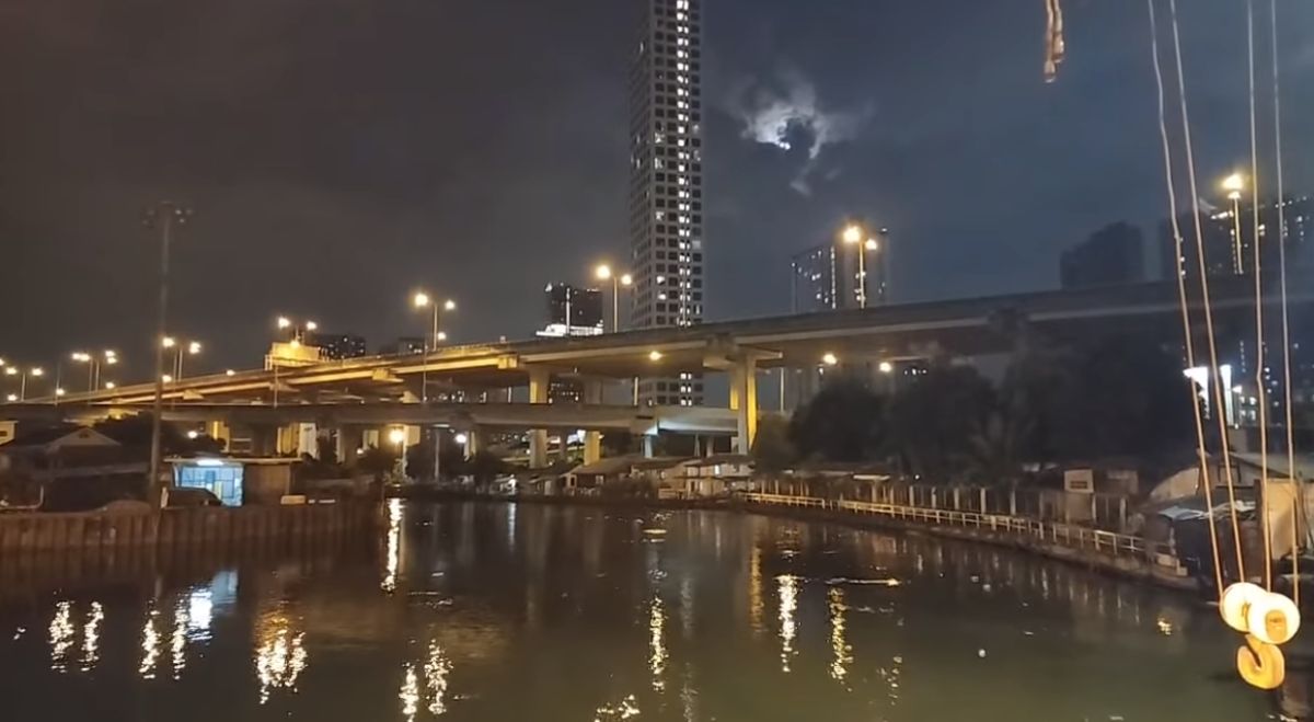 ▲泰國曼谷近日大雨不斷，市區多處淹水。（圖／翻攝自曼谷市長臉書）