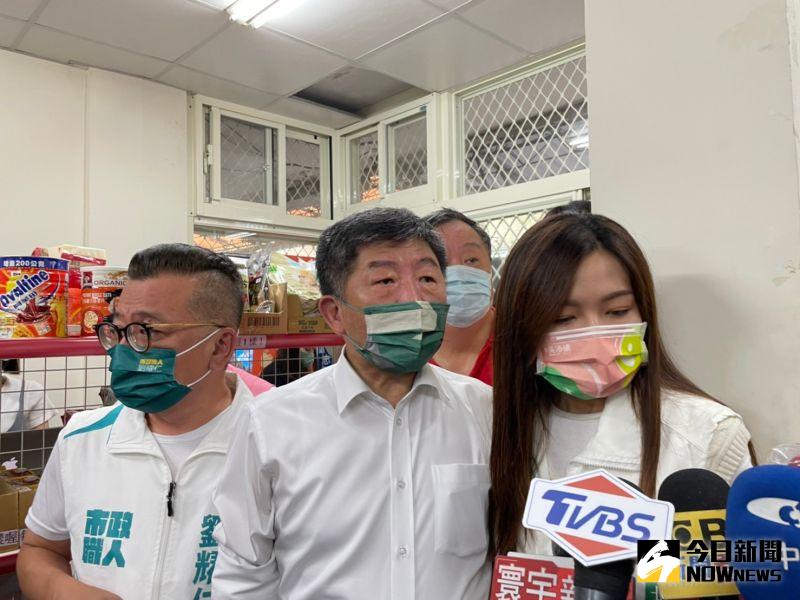 ▲陳時中今日赴南機場參訪食物銀行，對於黃珊珊自稱湖南人一事回應指出，「生在台灣的我們都是台灣人」。（圖／記者黃宣尹攝，2022.09.13）