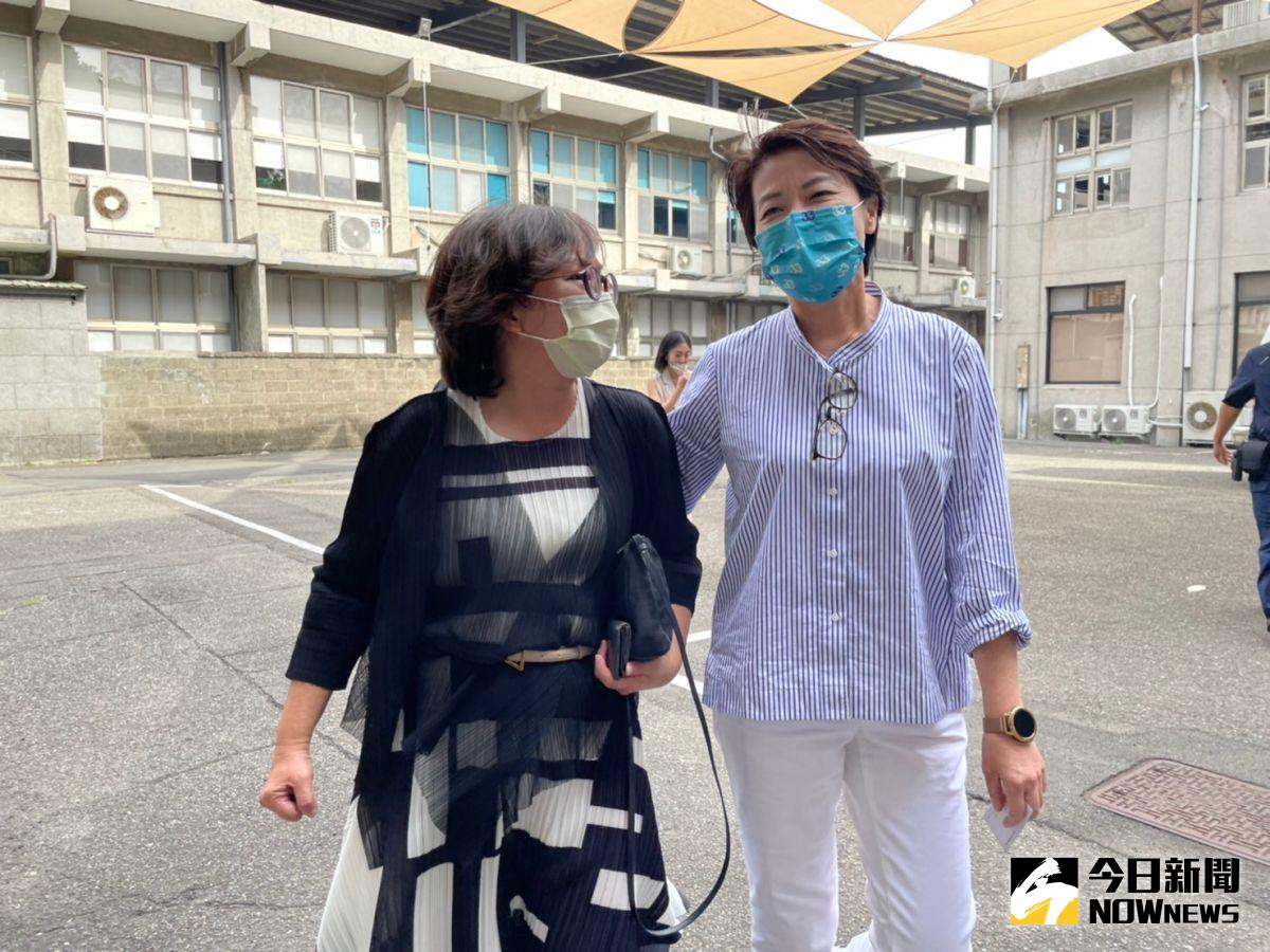 ▲黃珊珊談及都更議題，被綠營直指不瞭解狀況。（圖／記者黃宣尹攝）