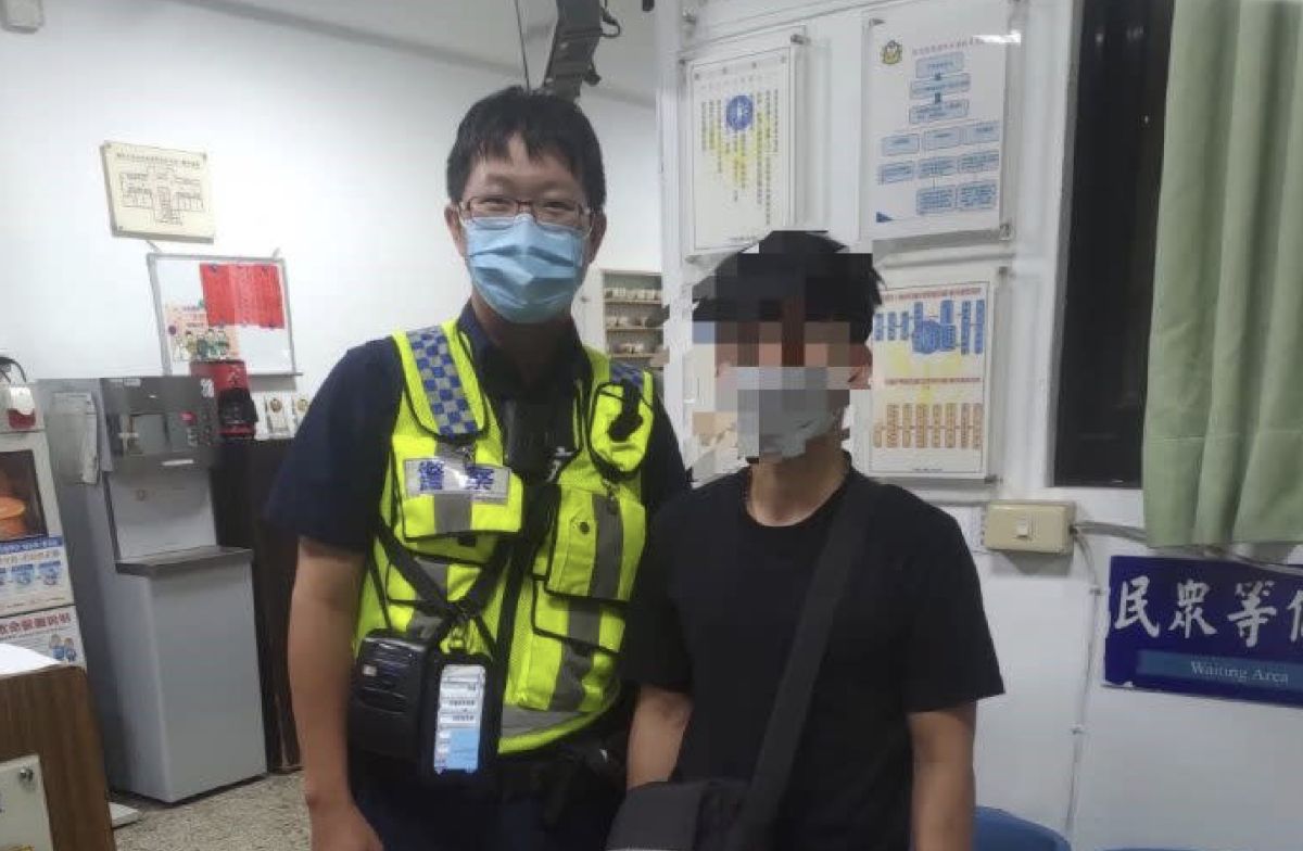 ▲樹林分局山佳派出所巡佐鄭平義、警員許毓仁接獲民眾至派出所報案。（圖／樹林警分局提供）