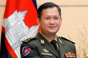 柬埔寨新總理洪馬內就職　內閣成員不乏權貴子女
