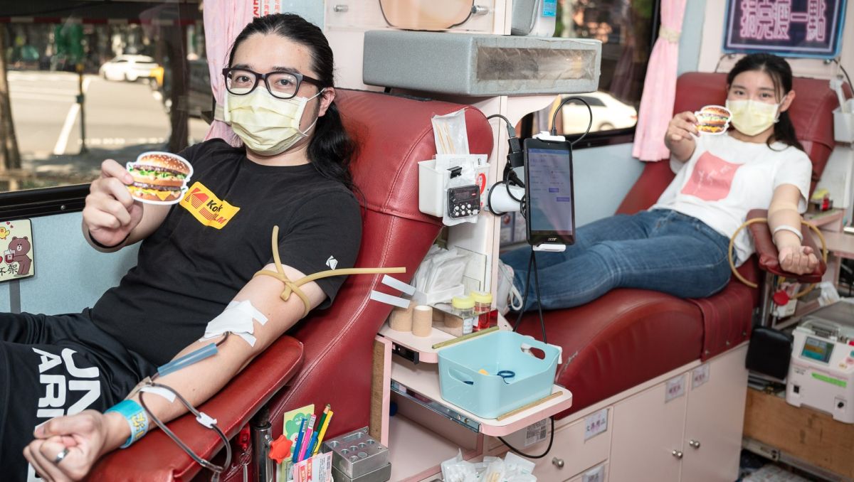 ▲麥當勞捐血送大麥克！9月15日至10月31日到指定校園捐血250cc，可獲得麥當勞大麥克貴賓券1張。（圖／業者提供）