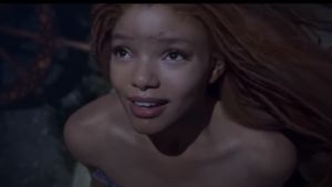 ▲飾演真人版電影《小美人魚》女主角的荷莉貝莉回應酸民：「公主不分國界。」（圖／翻攝自Walt Disney Studios YouTube）
