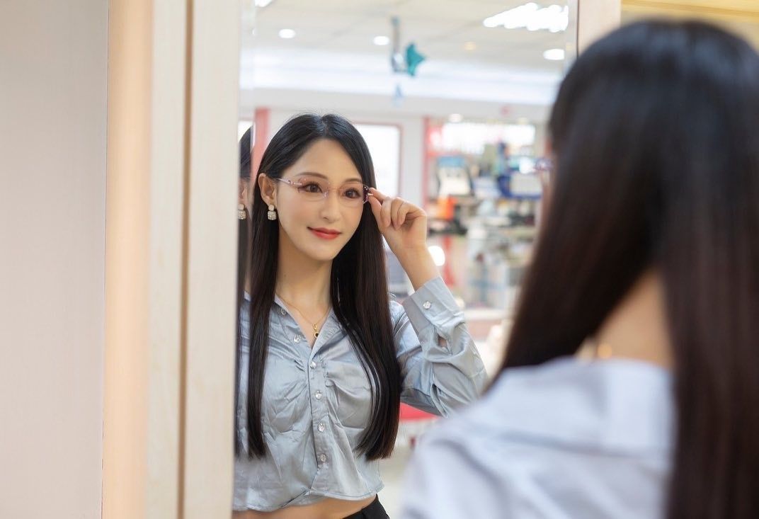 ▲驗光技術的經驗與良莠度、以及鏡框的挑選配戴合適性，都是引起觀看吃力、眼睛疲勞、暈眩的重要因素，甚至一副不適合自己的眼鏡，還可能會造成度數加深。（圖／NOWnews攝）