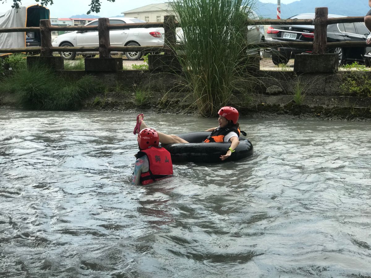 ▲高市府將輔導社區向農田水利署協調爭取，讓美濃漂漂河美好記憶能持續傳承。（圖／高市府提供）