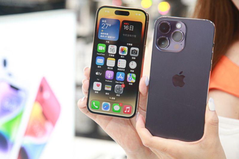 ▲iPhone14系列全台首賣，好市多推出iPhone Pro和iPhone Pro Max，開店15分鐘內被搶購一空。（圖／記者葉政勳攝）