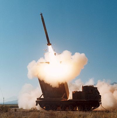 ▲美製M270多管火箭系統協助烏克蘭抵禦俄軍入侵。(圖/Lockheed Martin官網)