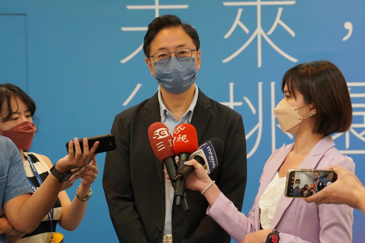 ▲張善政說，陸續上網資料並不是全部的資料，沒有上網的資料，還是受到保密的限制。（圖／張善政辦公室提供）