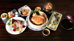 ▲柳町日本料理推出「秋の蟹逅」迷你懷石套餐。（圖／柳町日本料理提供）