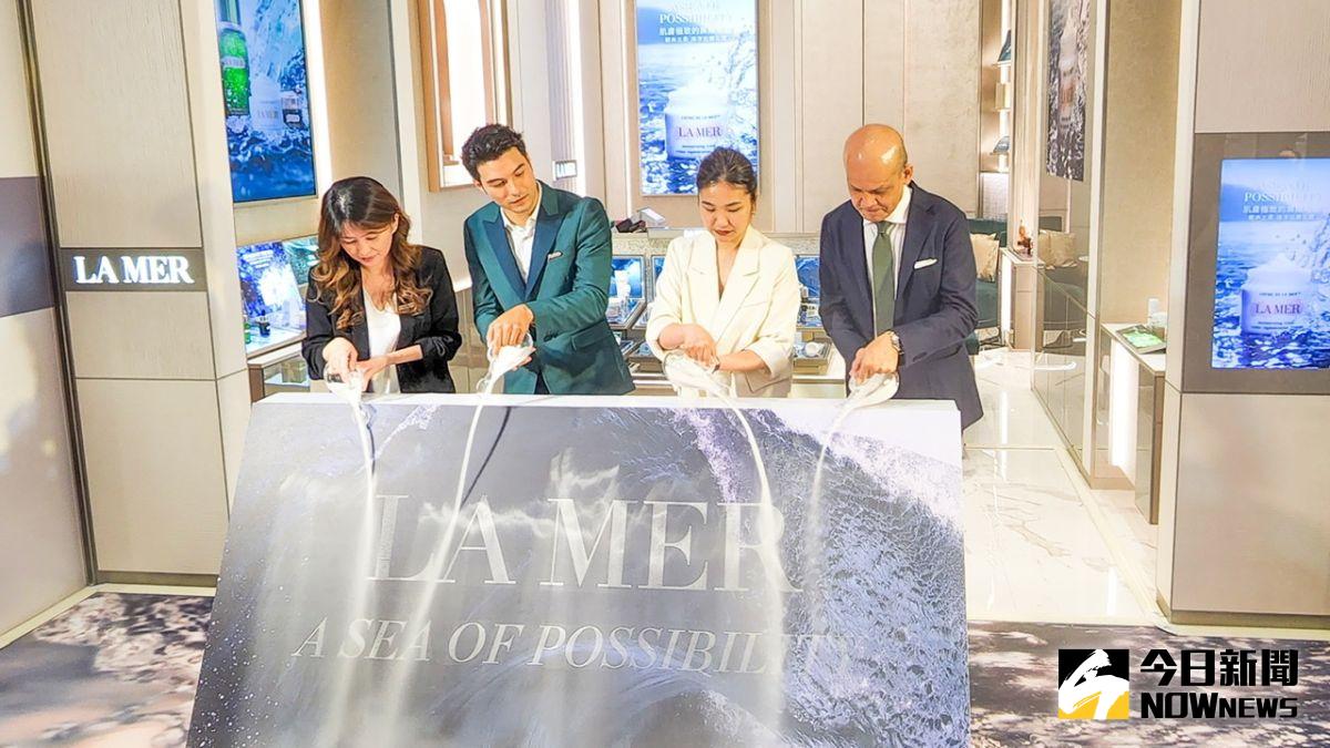 ▲高雄漢神巨蛋全新海洋拉娜概念店，一牆一故事的整體規劃讓明星商品完整訴說他們的故事。（圖／記者陳美嘉攝，2022.09.16）