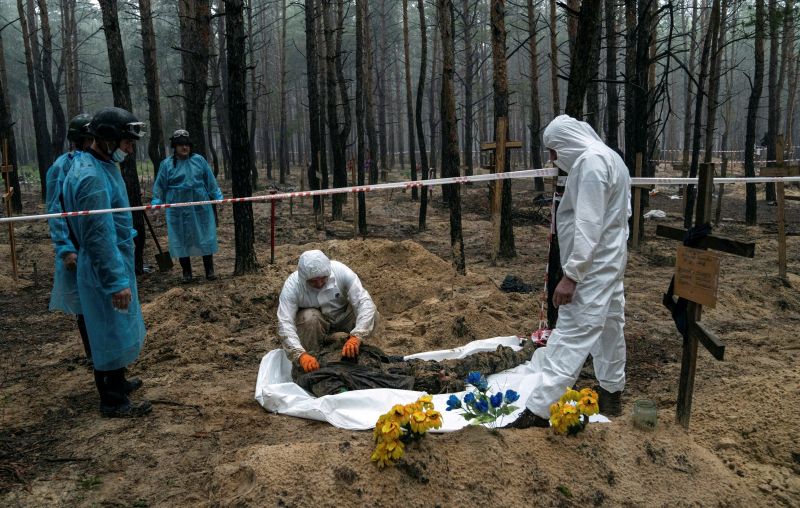 烏克蘭伊久姆挖出遺體似遭虐　西方領袖憤怒譴責