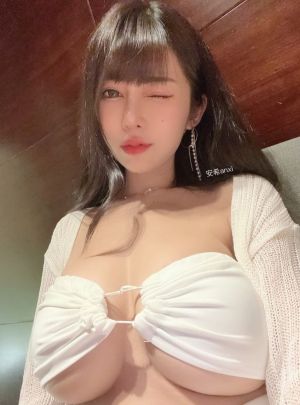 ▲安希身材超火辣。(圖/翻攝自安希IG) ▲安希身材超火辣。(圖/翻攝自安希IG)