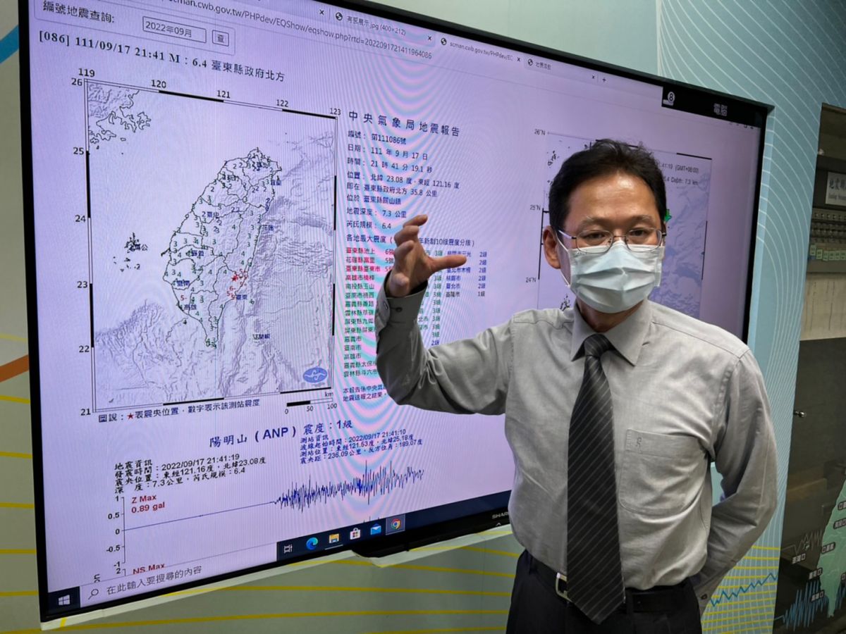 ▲氣象局地震測報中心主任陳國昌指出，今日台東關山鎮這起規模6.4強震，由於屬於級淺層地震，池上測得震度6強是2020年元旦震度改制以來最大震度。（圖／張勵德攝）
